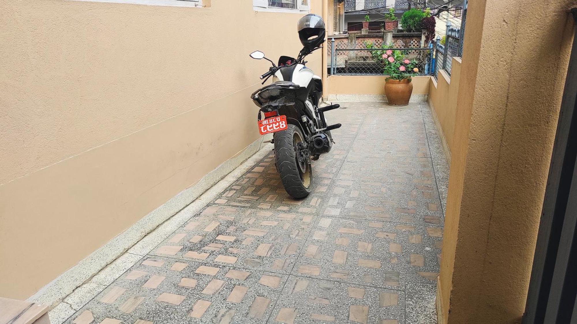 Budget Backpackers Hotel ラリトプル エクステリア 写真